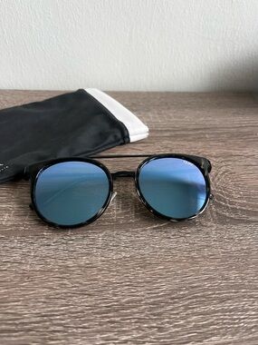 Quay Australia “Kandy Gram” sunglasses
